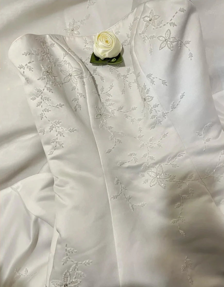 exquisite bead long satin ball dress evening dress simple gentle atmospheric and unique desi Bring summer colors to enhance whiteness