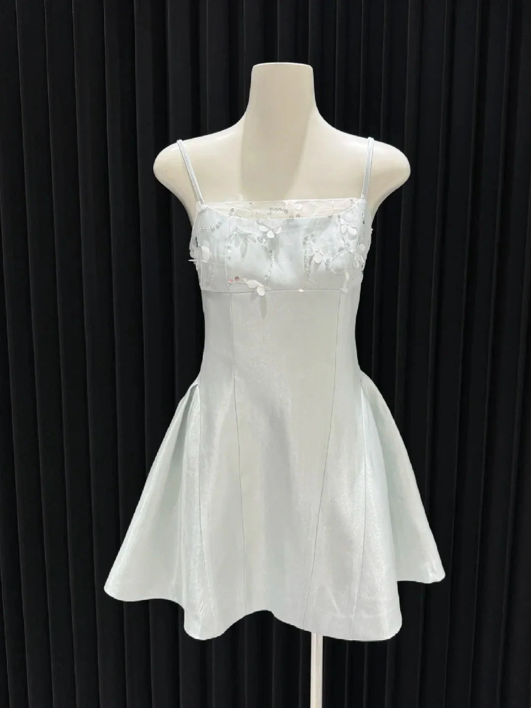 floral satin short back to school dress, birthday party dress simple gentle atmospheric and unique desi Bring summer colors to enhance whiteness