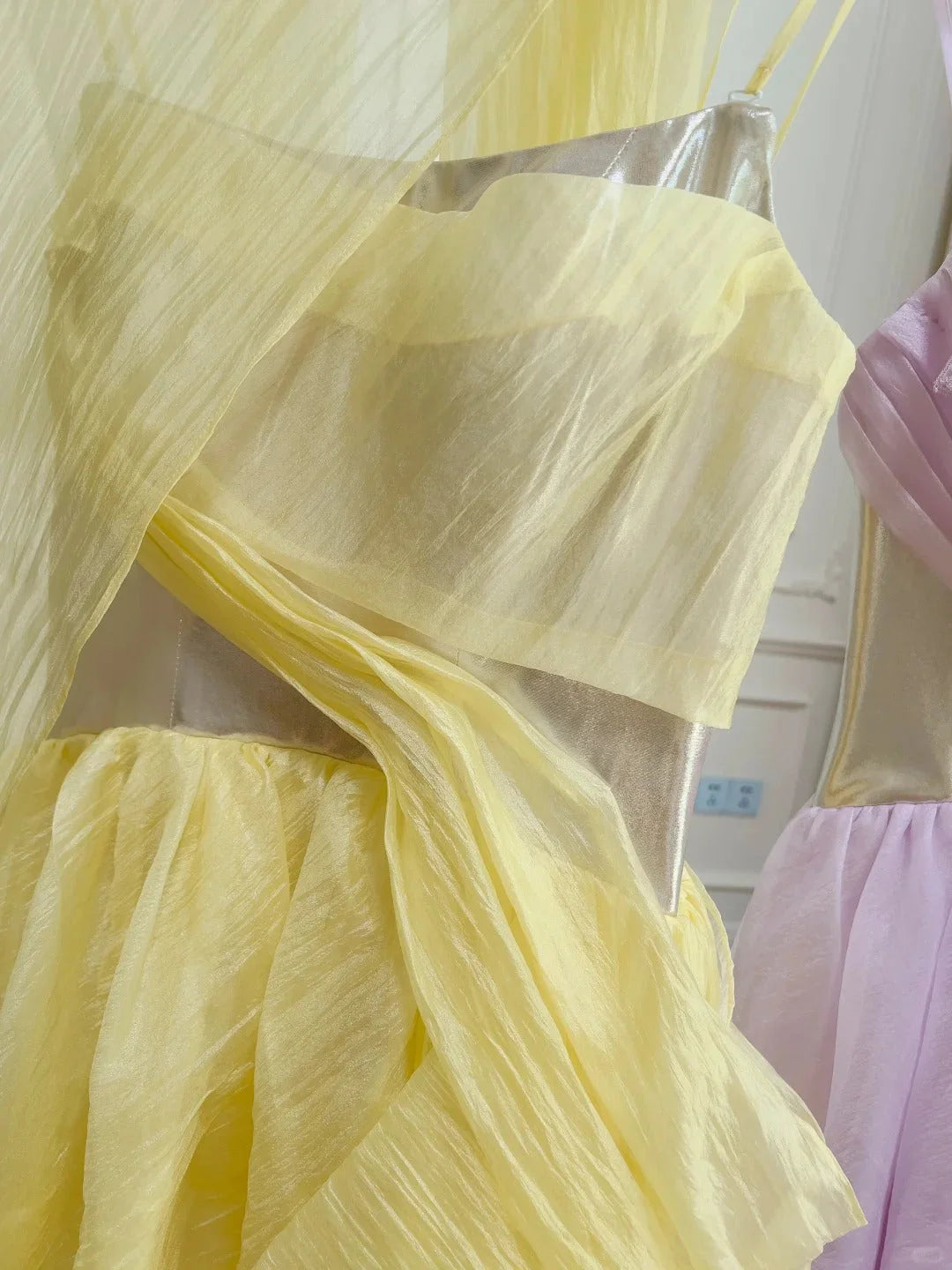 Silver Flowing Long Chiffon Ball Gown Party Dress simple gentle atmospheric and unique desi Bring summer colors to enhance whiteness