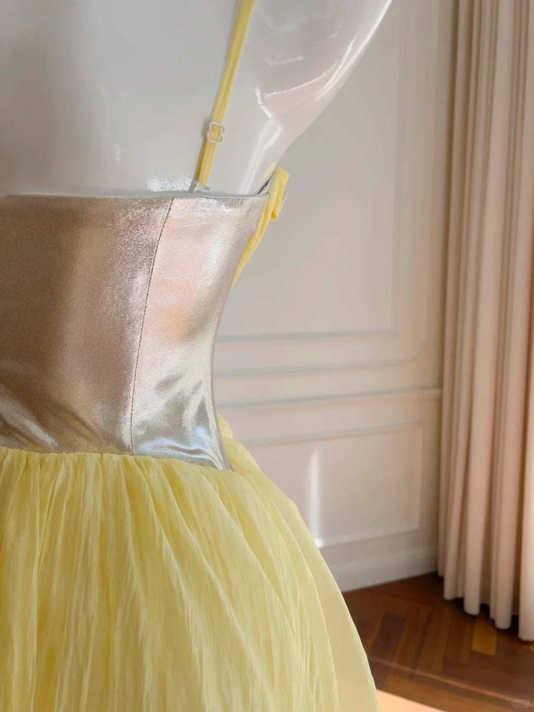 Silver Flowing Long Chiffon Ball Gown Party Dress simple gentle atmospheric and unique desi Bring summer colors to enhance whiteness