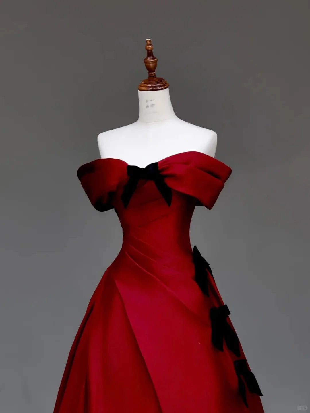 long satin prom dress evening dress party dress simple gentle atmospheric and unique desi Bring summer colors to enhance whiteness ﻿