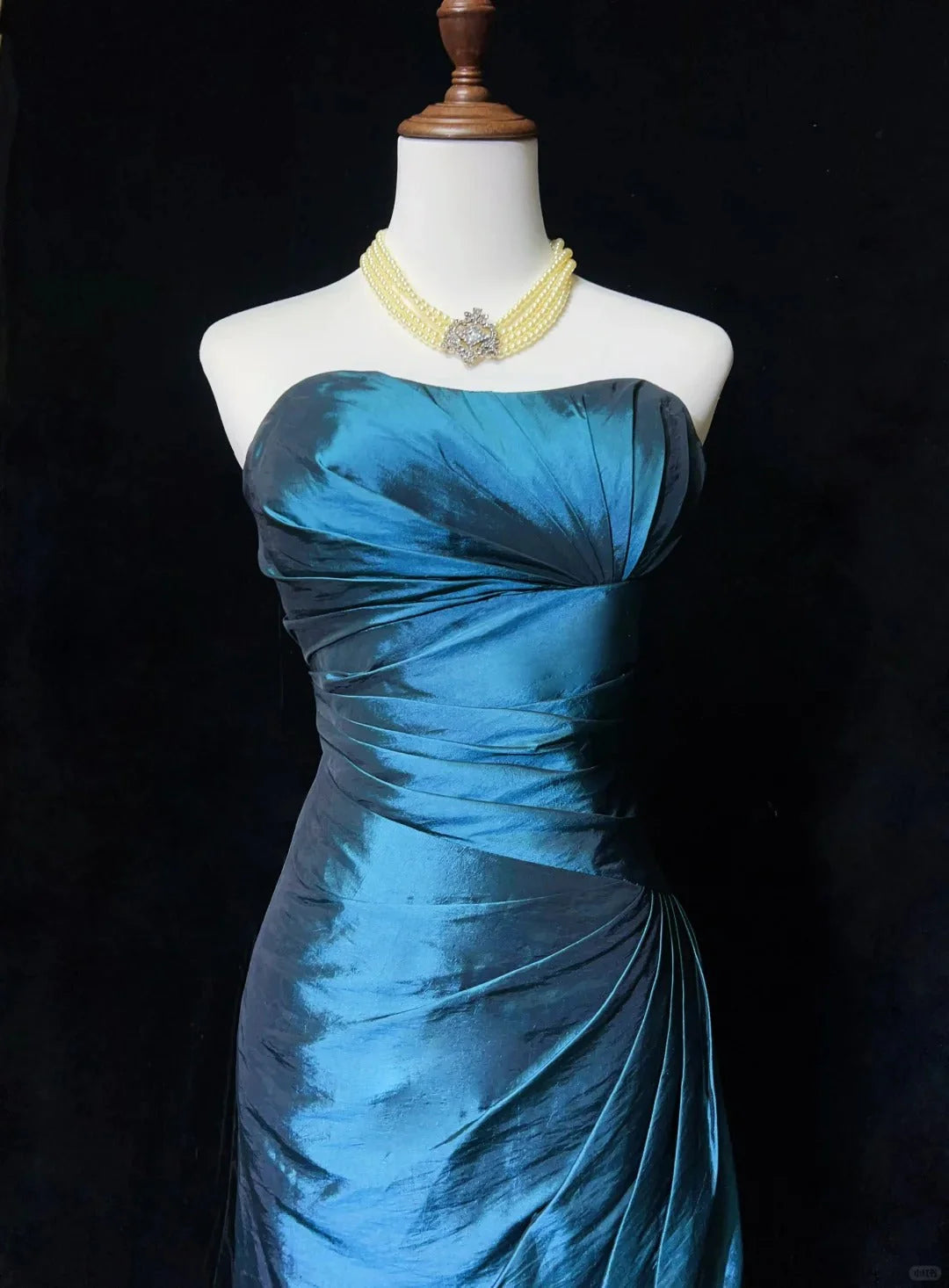 simple short fashion pleated homecoming dress prom dress simple gentle atmospheric and unique desi Bring summer colors to enhance whiteness