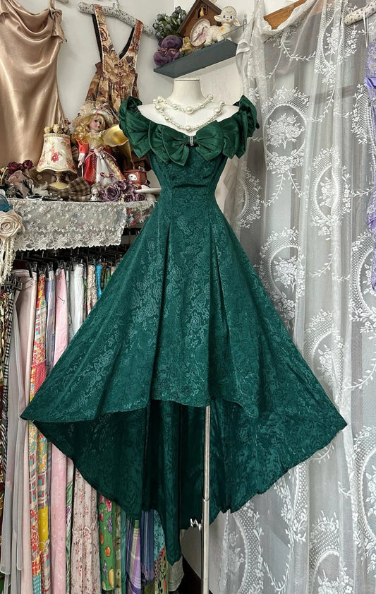 vintage fashion beautiful long prom dress evening gown simple gentle atmospheric and unique desi Bring summer colors to enhance whiteness